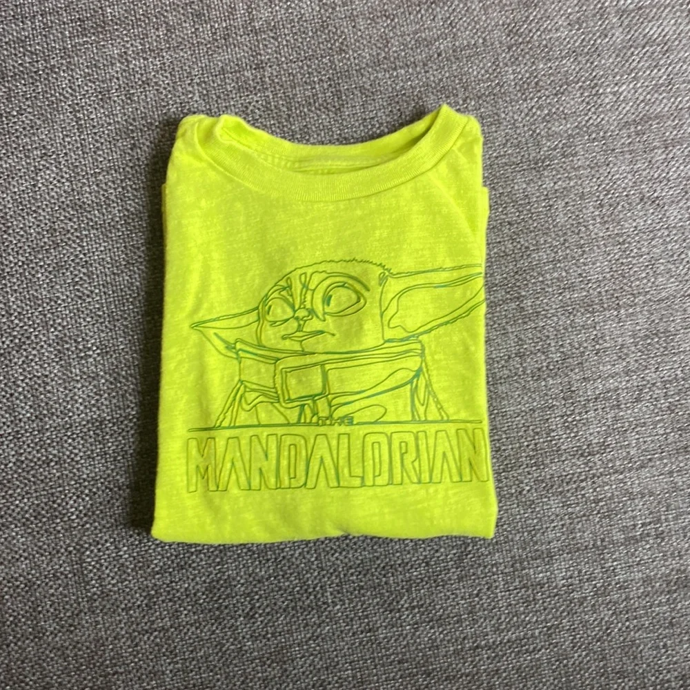 GAP tee comes items